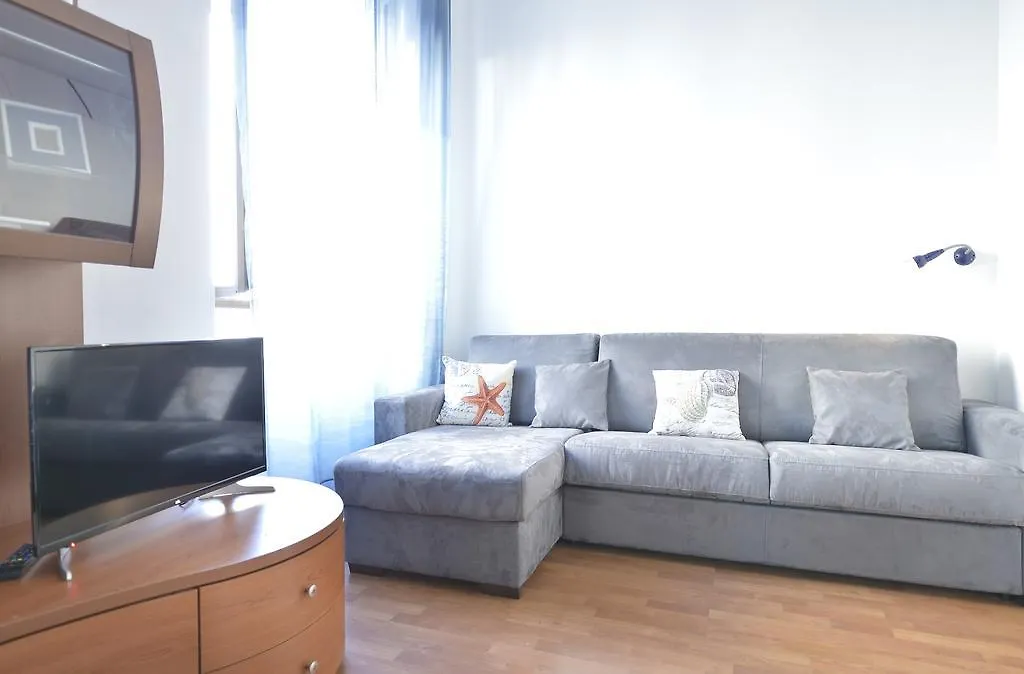 Lecco Apartment location